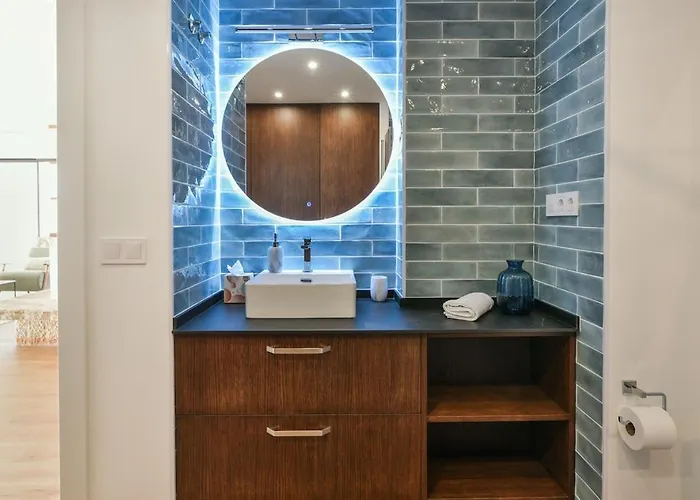 Stunning Seaviews Close To 公寓