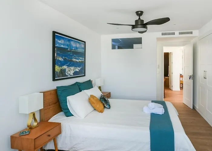 Stunning Seaviews Close To *