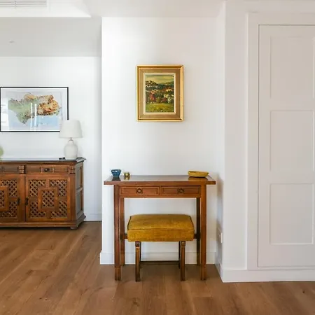 Stunning Seaviews Close To 托雷莫利诺斯