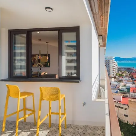 Stunning Seaviews Close To 托雷莫利诺斯