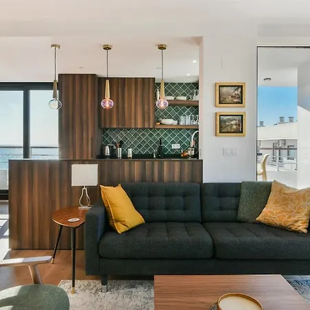 Stunning Seaviews Close To 托雷莫利诺斯